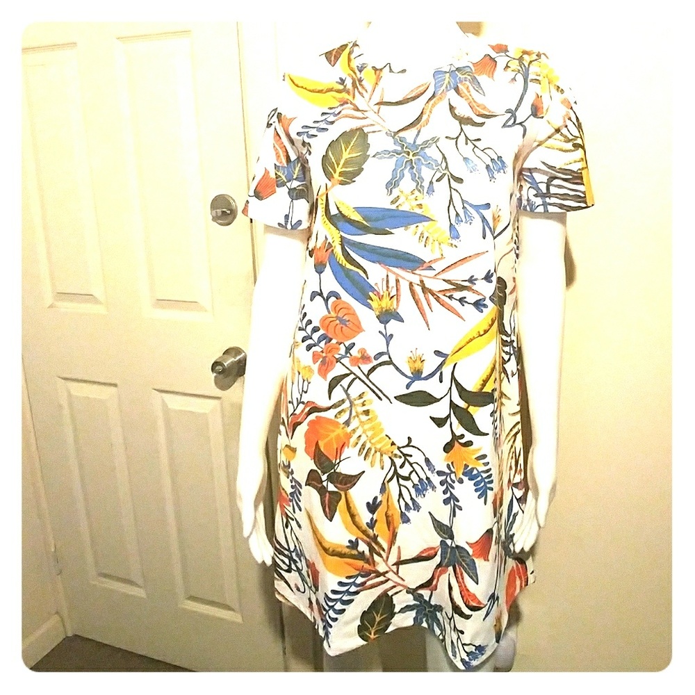 ZARA TRAFALUC floral dress Sz M